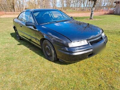 Begagnad Opel Calibra 136 HK (100 kW) 1997 Svart Sportkupé