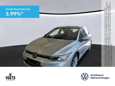 Używany VW Golf VIII S 116 KM (85 kW) 2022 Srebrny Sedan/Limuzyna