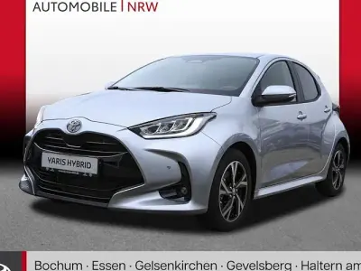 Gebraucht Toyota Yaris Hybrid 116 PS (85 kW) 2025 Silber Limousine