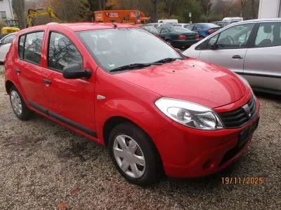 Usata Dacia Sandero 75 CV (55 kW) 2009 Rosso Utilitaria