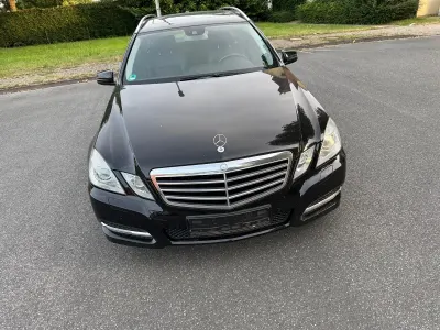 Gebraucht Mercedes E350 230 PS (169 kW) 2010 Schwarz Kombi