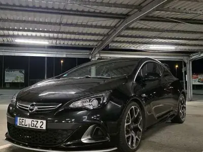 Gebraucht Opel Astra OPC 280 PS (205 kW) 2013 Schwarz Coupé