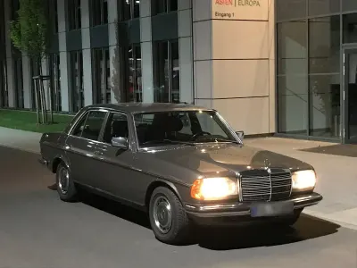 Gebraucht Mercedes 280 185 PS (136 kW) 1981 Grau Limousine