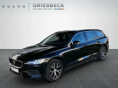 Używany Volvo V60 Core 197 KM (144 kW) 2022 Czarny Kombi