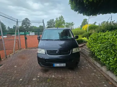 Gebraucht VW Multivan Highline 170 PS (125 kW) 2026 Schwarz Van / Kleinbus