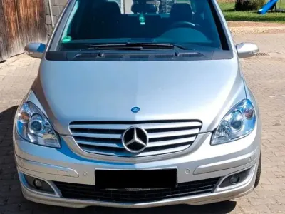 Używany Mercedes B200 136 KM (100 kW) 2006 Srebrny Minivan