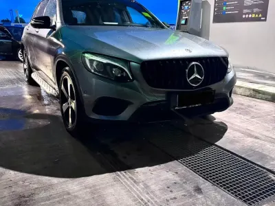 Gebraucht Mercedes GLC350 258 PS (189 kW) 2018 Grau SUV