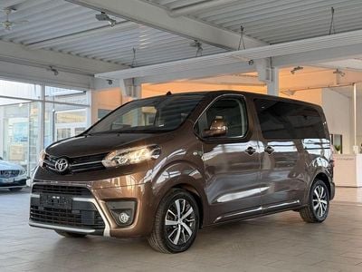 Gebraucht Toyota Proace Verso Team 150 PS (110 kW) 2019 Grau Kombi