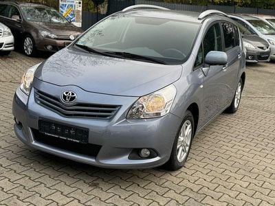 Gebraucht Toyota Verso Life 147 PS (108 kW) 2011 Blau Van / Kleinbus