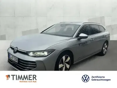 Gebraucht VW Passat Elegance 150 PS (110 kW) 2025 Silber Kombi