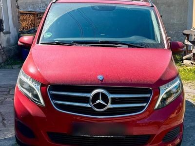 Mercedes V220