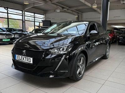 Gebraucht Peugeot e-208 Allure 100 kW (136 PS) 2023 Schwarz Kleinwagen