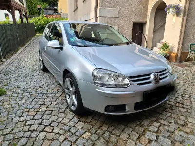 Gebraucht VW Golf V 102 PS (75 kW) 2006 Silber Kleinwagen