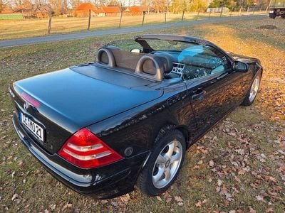 Second-hand Mercedes SLK320 218 CP (160 kW) 2001 Negru Cabrio
