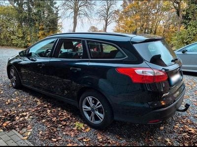 Gebraucht Ford Focus 101 PS (74 kW) 2013 Schwarz Kombi