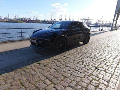 Gebraucht Porsche Macan 4 Electric 300 kW (408 PS) 2024 Schwarz SUV