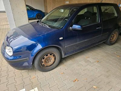 Gebraucht VW Golf IV 2002 Blau Limousine