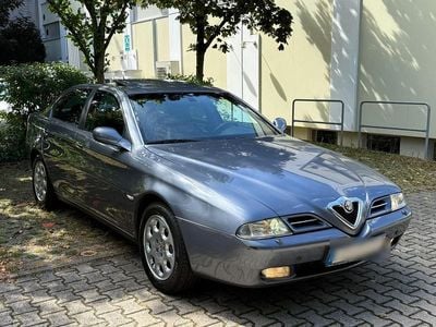 Alfa Romeo 166