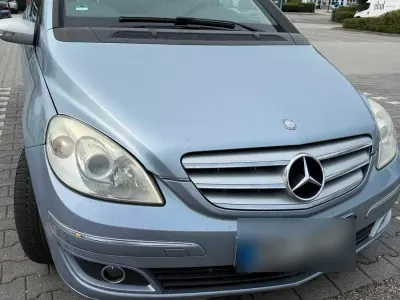 Gebraucht Mercedes B200 136 PS (100 kW) 2005 Blau Van / Kleinbus