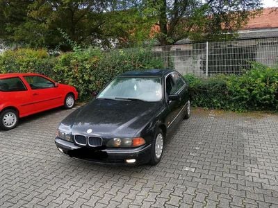 BMW 523