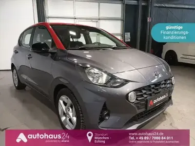 Gebraucht Hyundai i10 Trend 84 PS (61 kW) 2020 Grau Kleinwagen