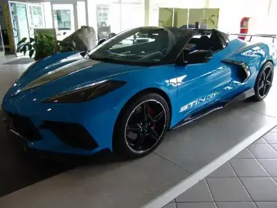 Gebraucht Corvette Stingray 481 PS (353 kW) 2023 Blau Cabrio