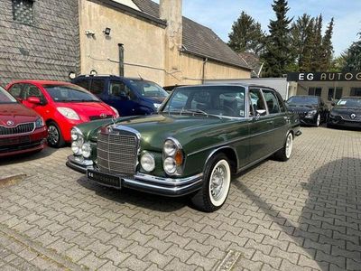 Gebraucht Mercedes 300 250 PS (183 kW) 1971 Grün Limousine