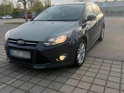 Usata Ford Focus Titanium 116 CV (85 kW) 2014 Grigio Station wagon