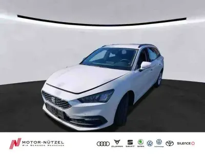 Gebraucht Seat Leon ST Style 150 PS (110 kW) 2022 "candy" weiss Kombi