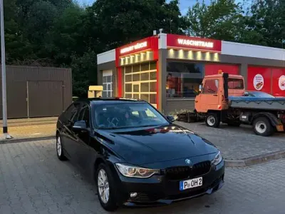 Gebraucht BMW 320 184 PS (135 kW) 2015 Schwarz Limousine