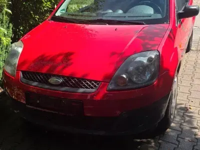 Gebraucht Ford Fiesta 60 PS (44 kW) 2005 Rot Kleinwagen