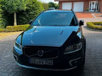 Gebraucht Volvo XC70 Momentum 220 PS (161 kW) 2015 Schwarz Kombi