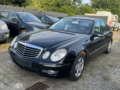 Gebraucht Mercedes E280 190 PS (139 kW) 2007 Schwarz Limousine