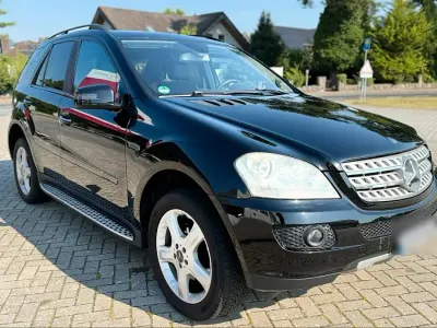 Gebraucht Mercedes ML320 224 PS (164 kW) 2007 Schwarz SUV