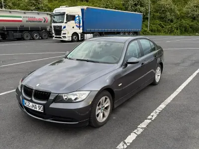 Gebraucht BMW 320 150 PS (110 kW) 2005 Grau Limousine