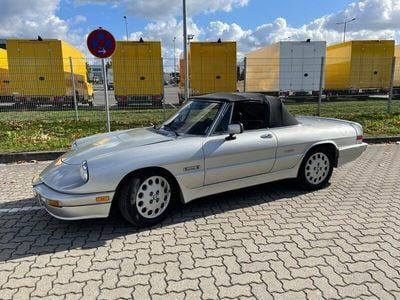 Gebraucht Alfa Romeo Spider Quadrifoglio Verde 129 PS (94 kW) 1987 Silber Cabrio