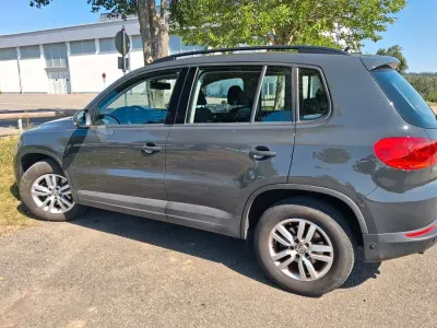 Gebraucht VW Tiguan Trendline 122 PS (89 kW) 2014 Grau SUV
