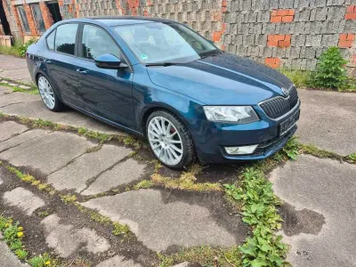 Gebraucht Skoda Octavia Ambition 105 PS (77 kW) 2014 Blau Kombi