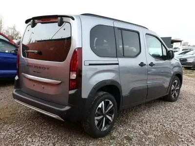 Neu Peugeot Rifter GT 131 PS (96 kW) 2026 Artense grau metallic artense grau metallic Van / Kleinbus