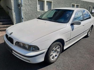 BMW 523