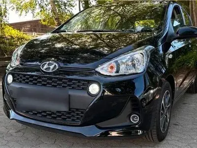 Gebraucht Hyundai i10 87 PS (63 kW) 2017 Schwarz Kleinwagen