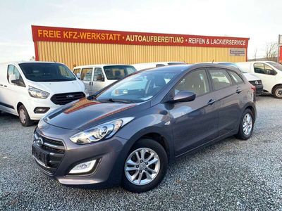 gebraucht Hyundai i30 blue Kombi 1.6 CRDi KLIMA,8xBEREIFT,Ölservice