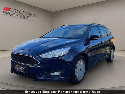 Gebraucht Ford Focus Trend 105 PS (77 kW) 2016 Blau Kombi