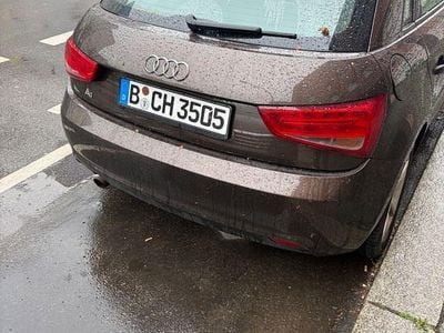 Usata Audi A1 Sportback Ambition 86 CV (63 kW) 2012 Marrone Utilitaria