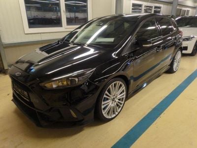 Iridiumschwarz metallic Gebraucht 2017 Ford Focus RS Limousine | 25.985 €