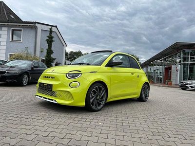 Gebraucht Abarth 500C Scorpionissima 113 kW (154 PS) 2023 Acid green grün metallic Cabrio