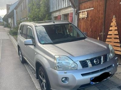 Grau Gebraucht 2008 Nissan X-Trail SUV | 5.500 €