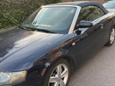 Gebraucht Audi A4 Cabriolet 163 PS (119 kW) 2004 Blau Cabrio