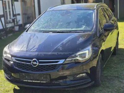 Gebraucht Opel Astra Ultimate 136 PS (100 kW) 2019 Blau Kombi