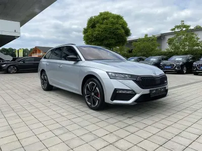 Gebraucht Skoda Octavia RS 245 PS (180 kW) 2021 Brillantsilber metallic Kombi